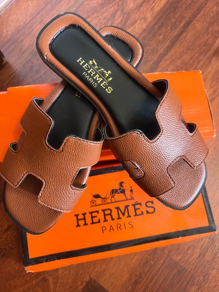 Новые тапочки Hermès
