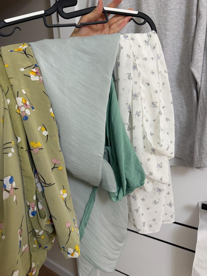 2 платка , 1 готовый хиджаб