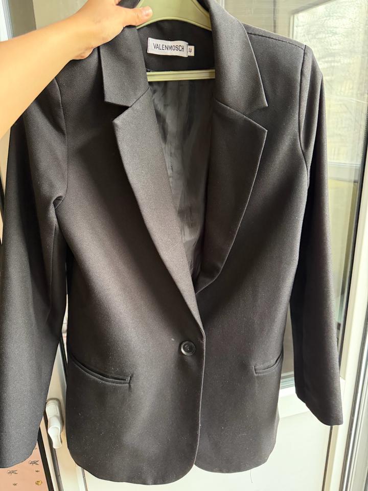 Черный пиджак