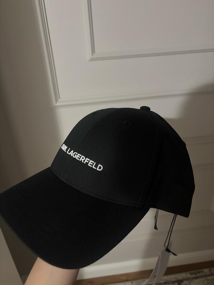 Кепка Karl Lagerfeld