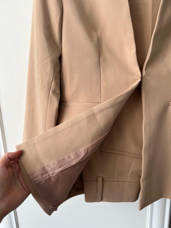 Брючный костюм