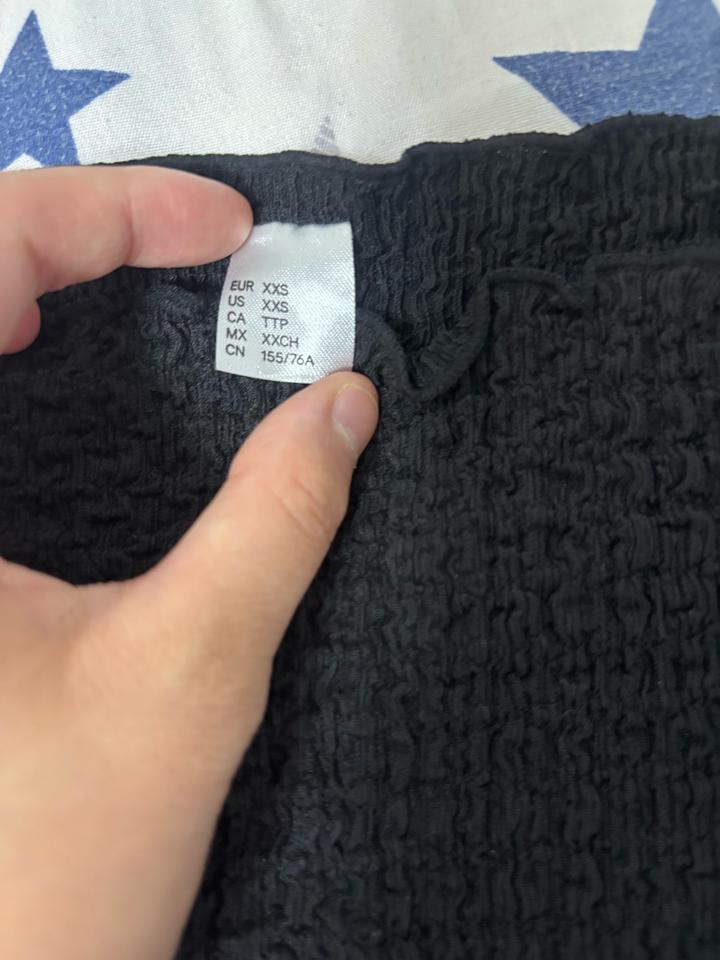 Черное платье H&M