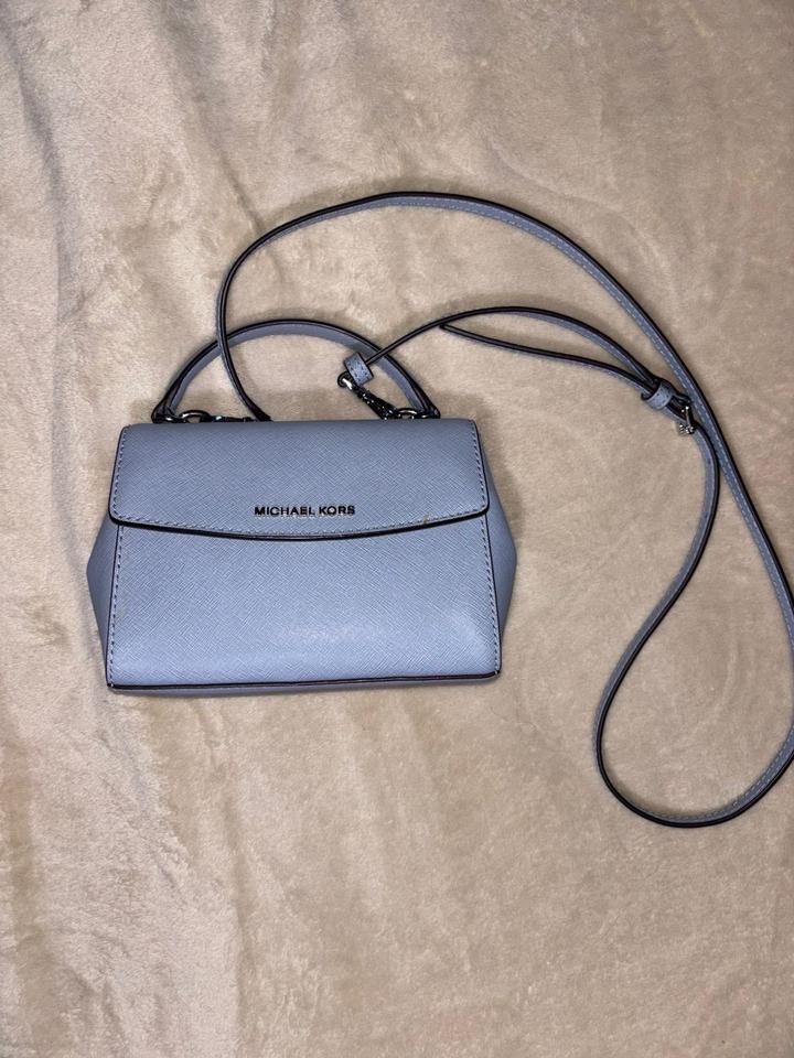 Сумка Michael Kors - сафьяновая кожа, компактный размер