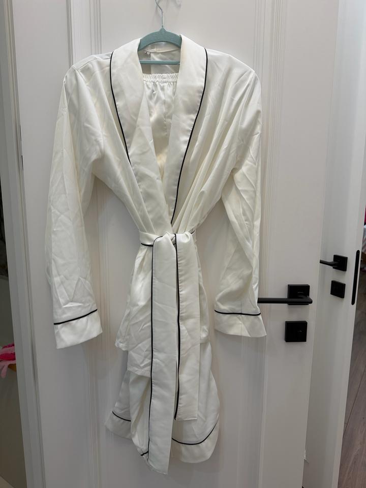 Белый пижамный костюм для невесты