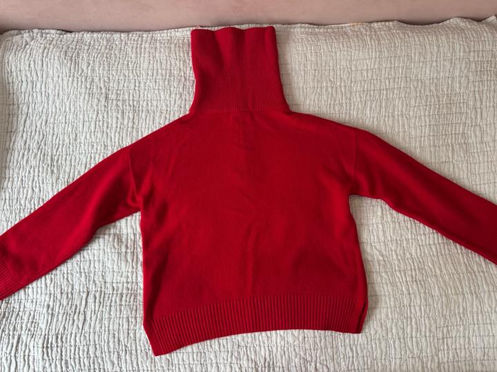 Красный свитер Massimo Dutti