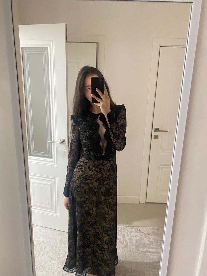 Кружевное платье под Valentino