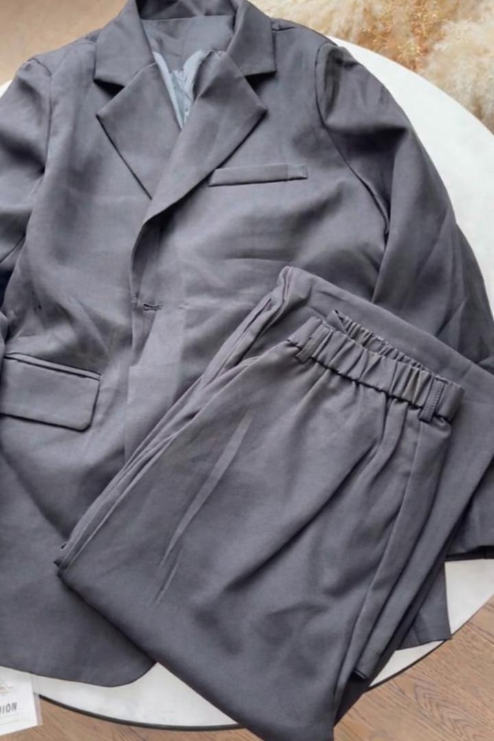 Костюм классика с брюками