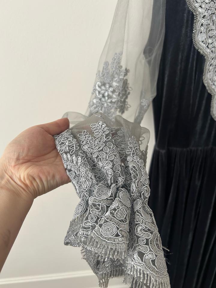 Продам платье нарядное