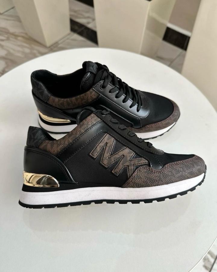 Кроссовки Michael Kors коричневые 100 % оригинал новые