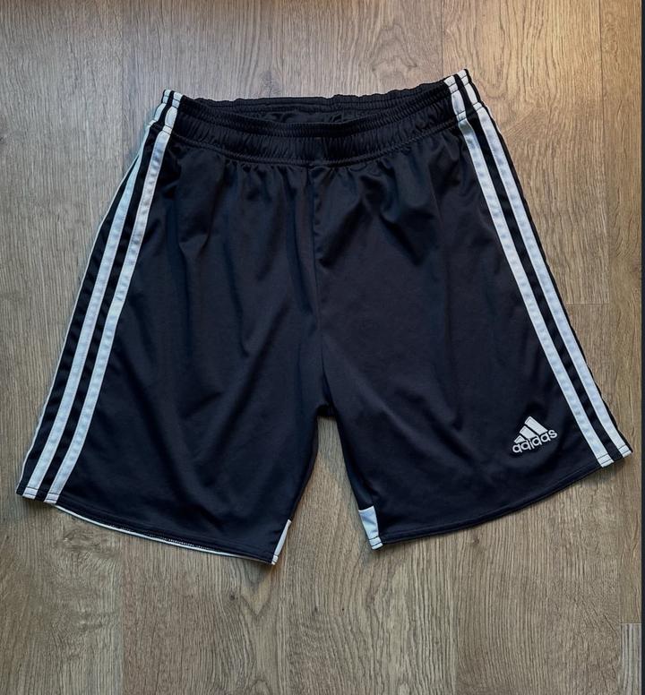 шорты adidas