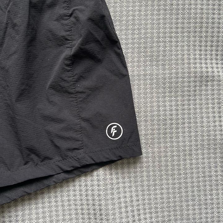 Черные шорты DeFacto