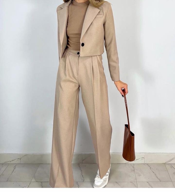 Брючный костюм
