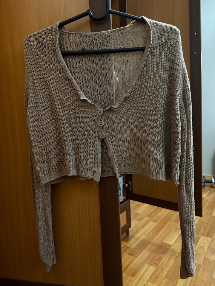 Кардиган вязаный