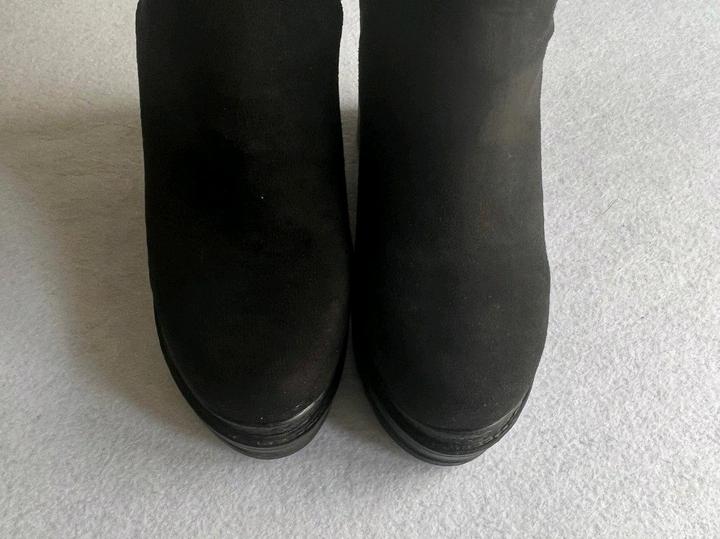 Ботинки на скрытой платформе 38 размер из искусственной замши с отворотом манжет