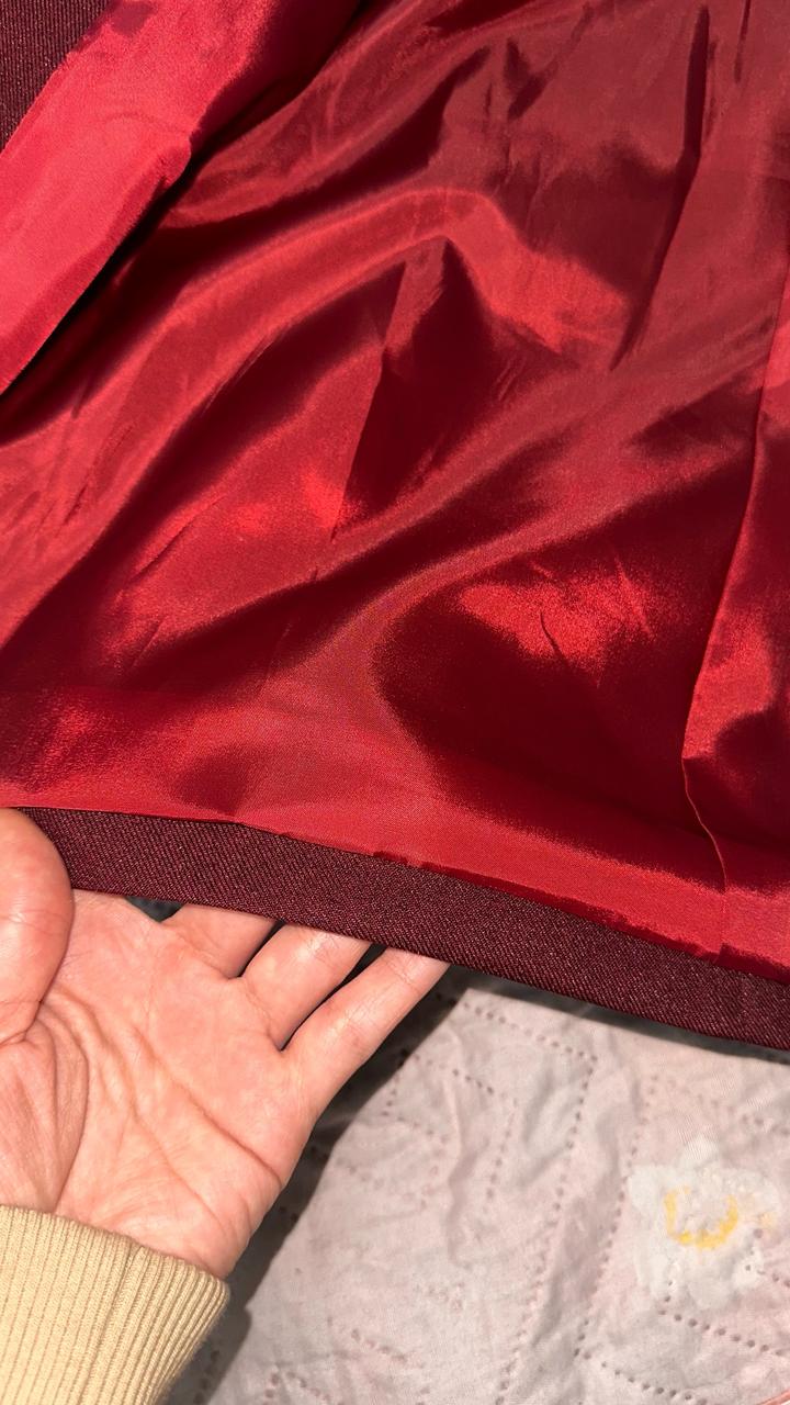 Бордовый пиджак