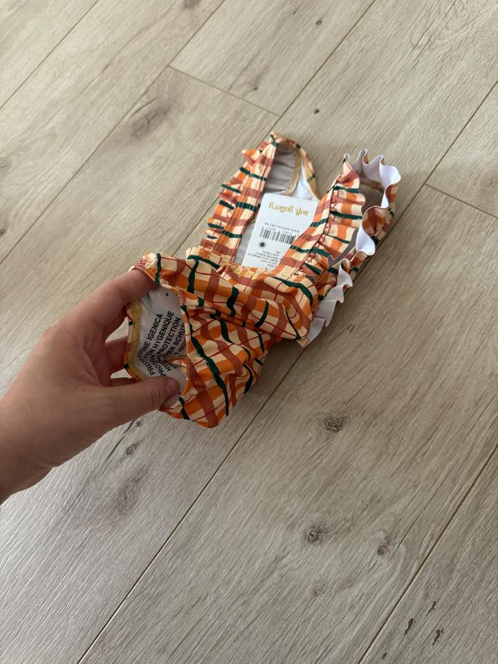 Купальник на девочку 6 мес новый