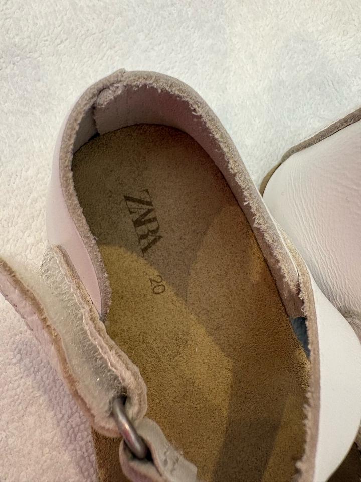 Сандали ZARA