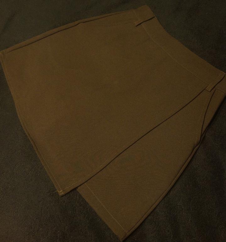 коричневая юбка с шортами под низом