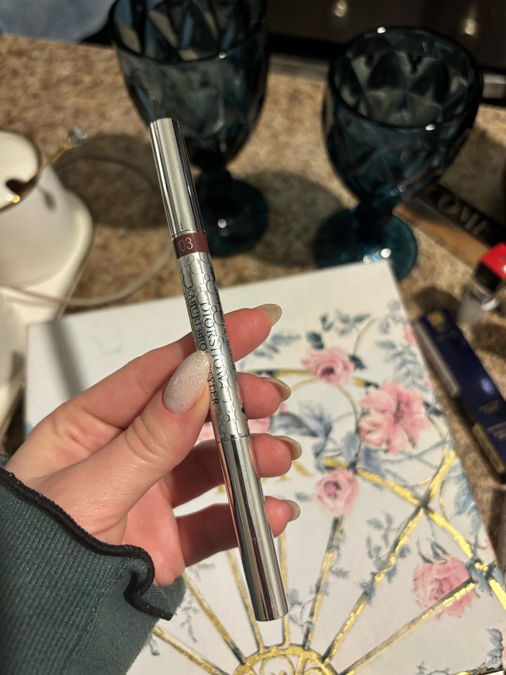 Карандаш для бровей