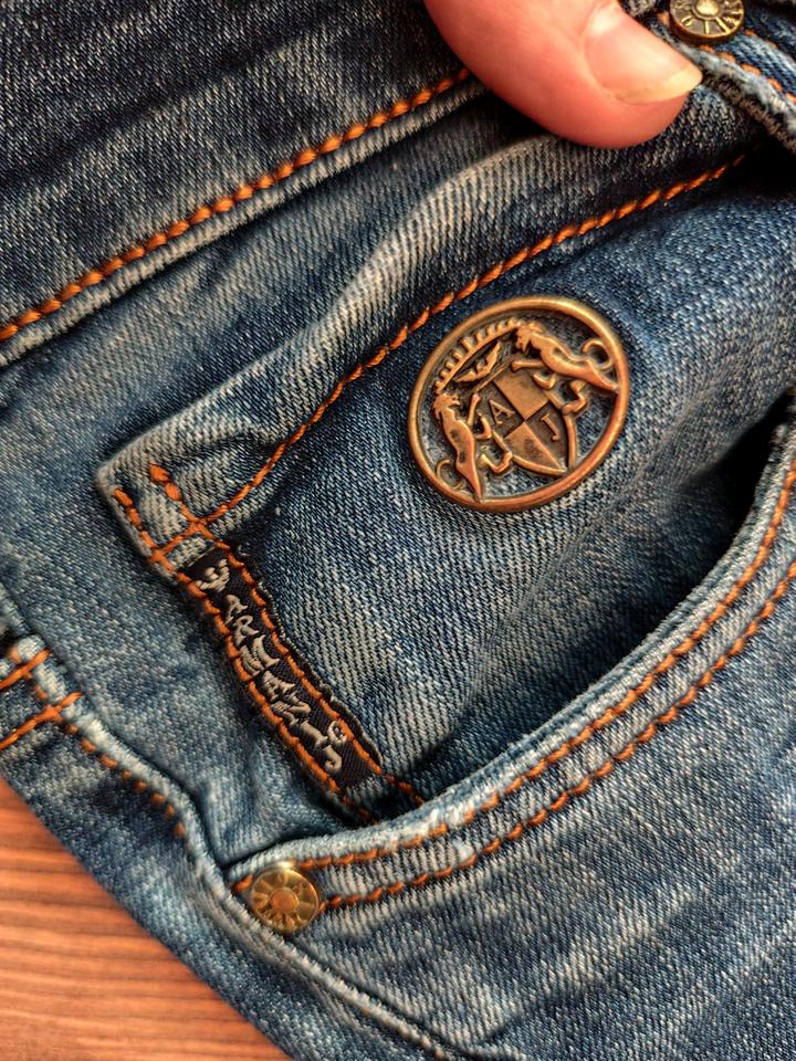 Джинсы.Армани.