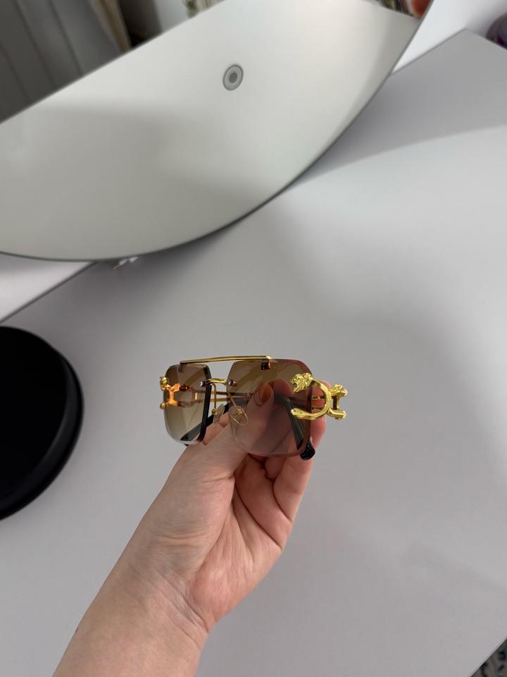 Очки солнцезащитные