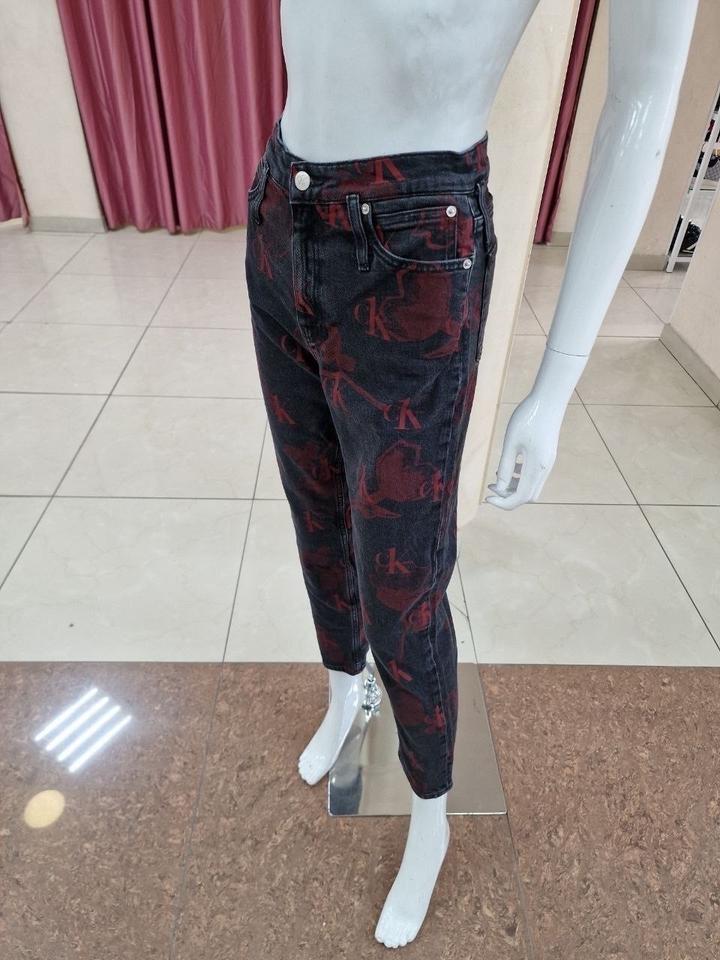Джинсы Calvin Klein