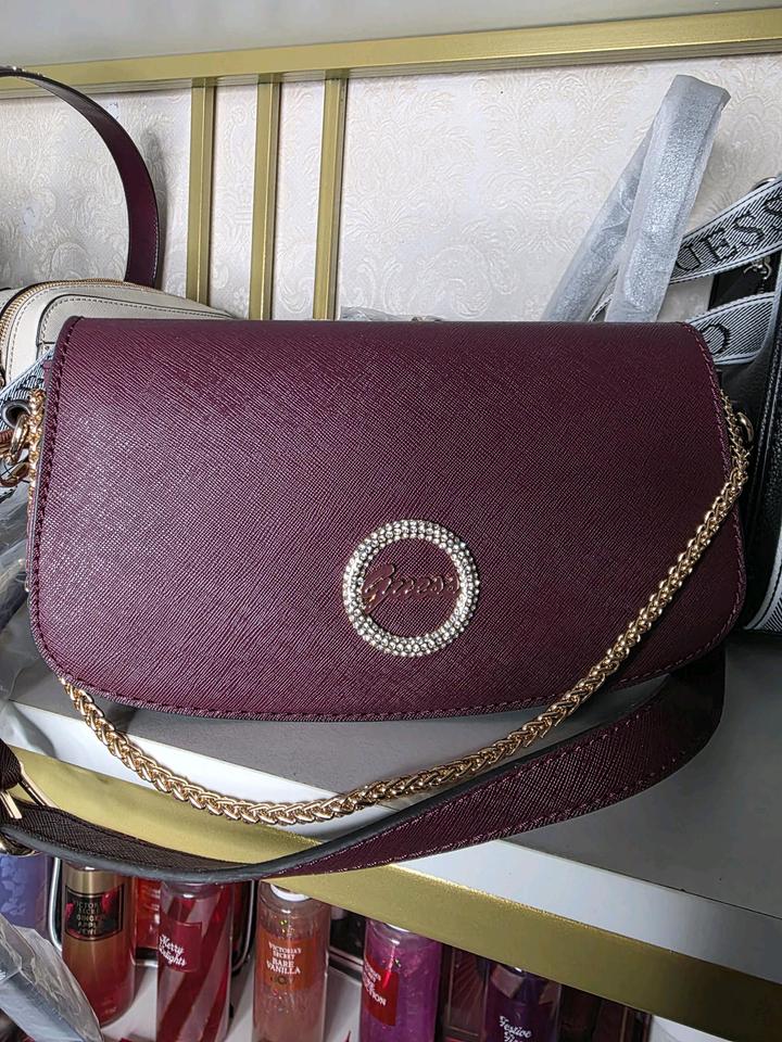 Сумка новая Guess