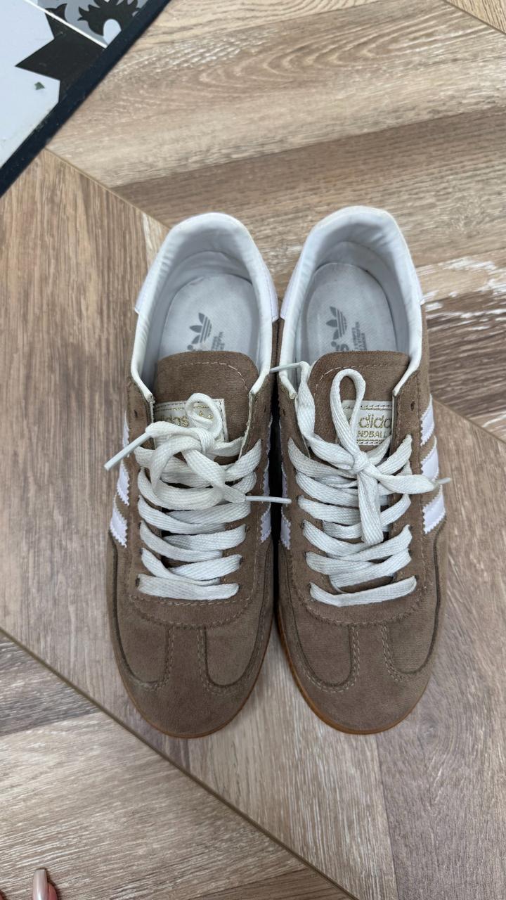 Коричневые Adidas
