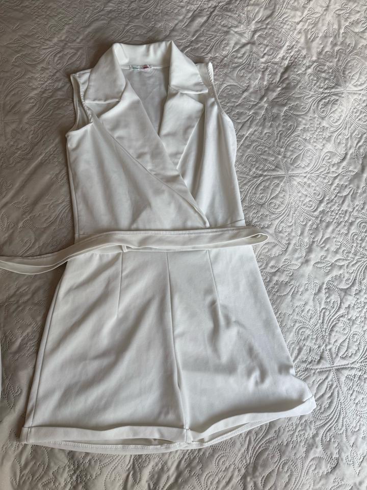 Комбинезон с шортами