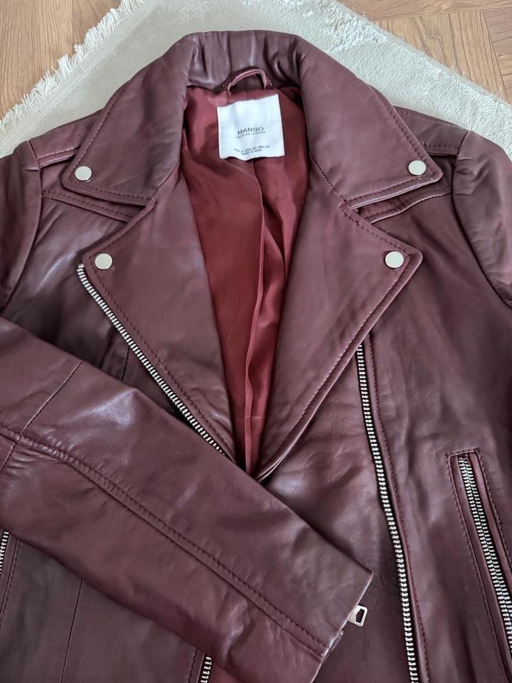 Кожаная куртка Mango