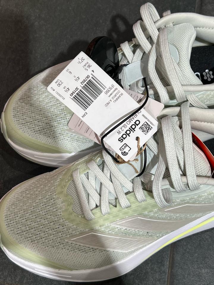 Кроссовки Adidas