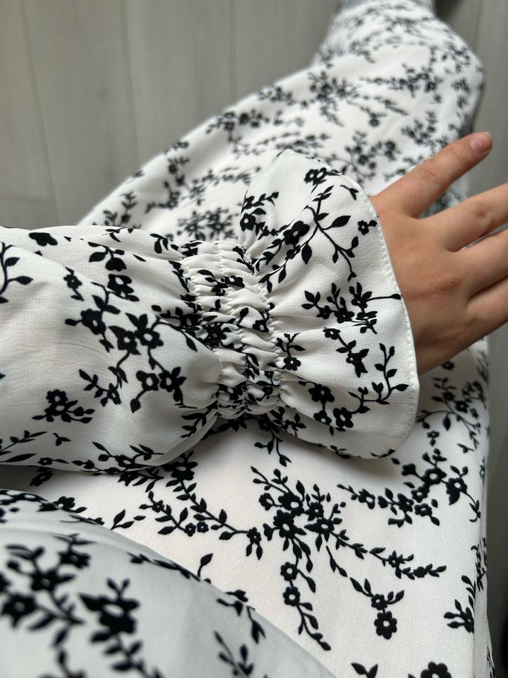 Платье с ремешком