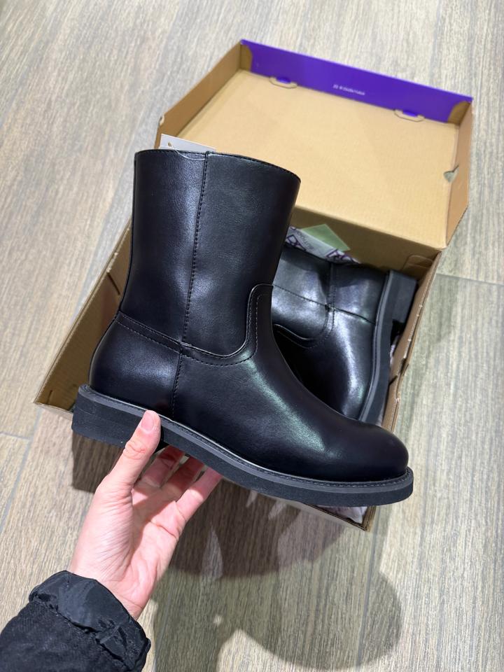 Черные сапоги