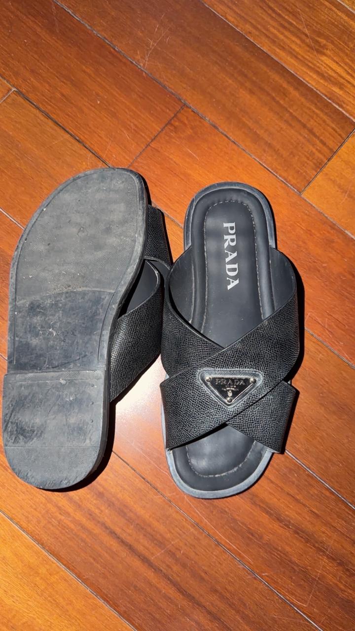 Тапочки Prada