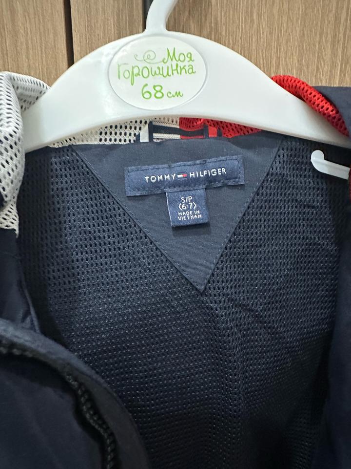 Ветровка Tommy Hilfiger , новая