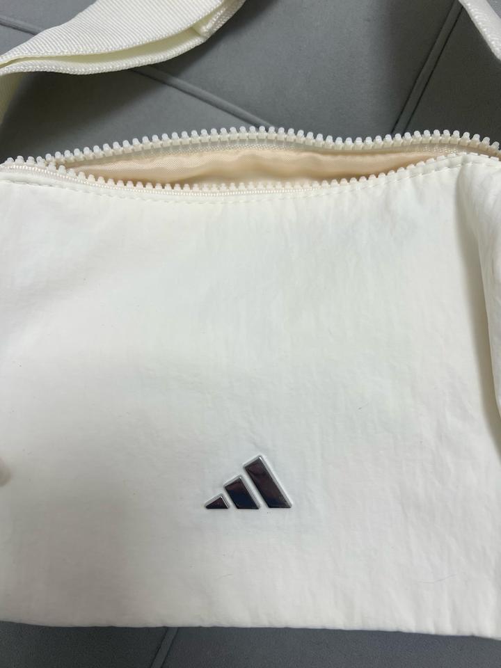Adidas сумка crossbody новая