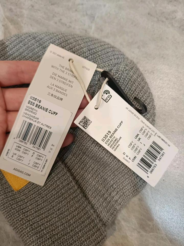Шапка-бини Adidas Essentials Cuffed