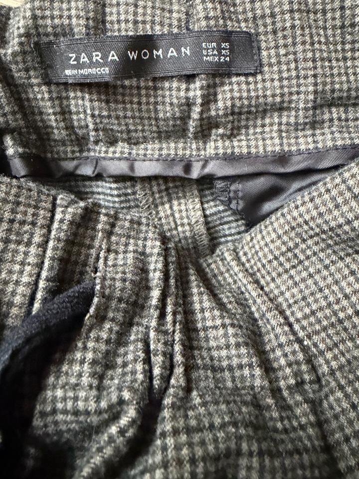 Клетчатые брюки зара прямого кроя