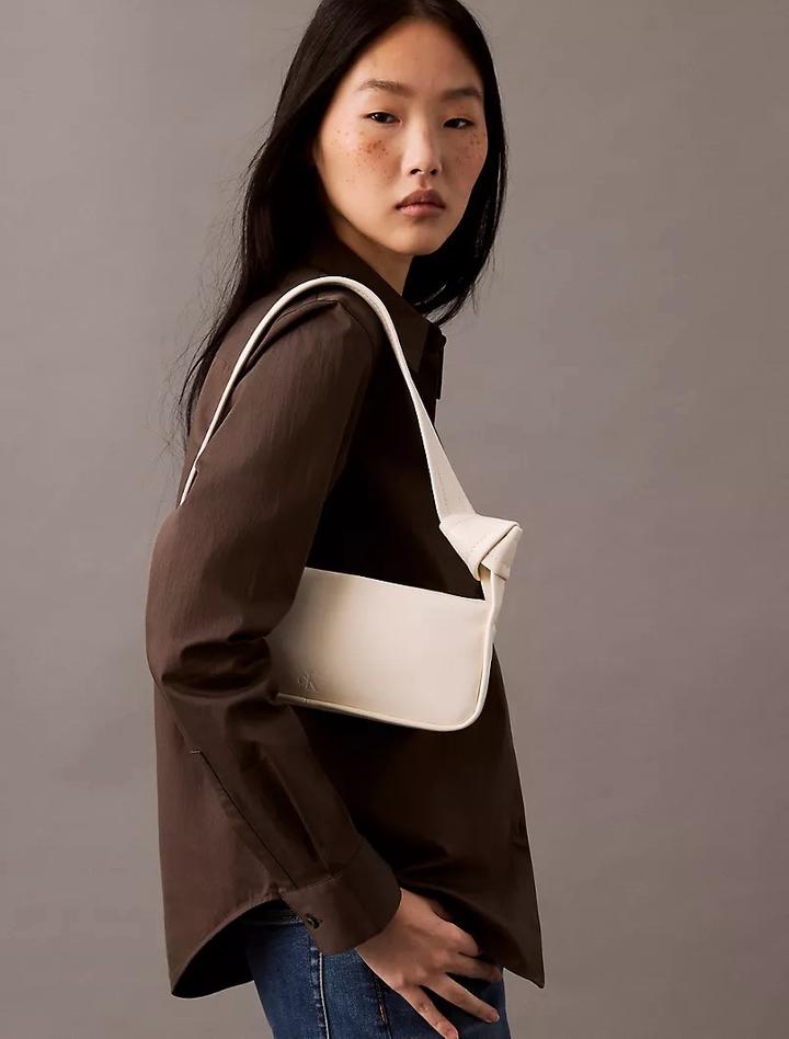 Сумка от Calvin Klein