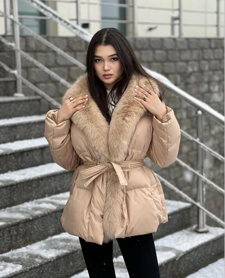 Бежевая куртка от Modessa