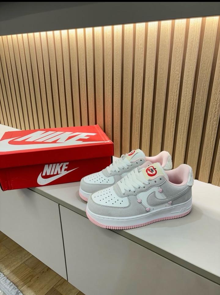 nike кроссовки