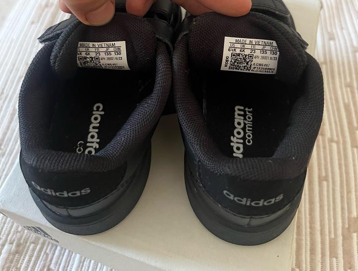 Кроссовки adidas детские