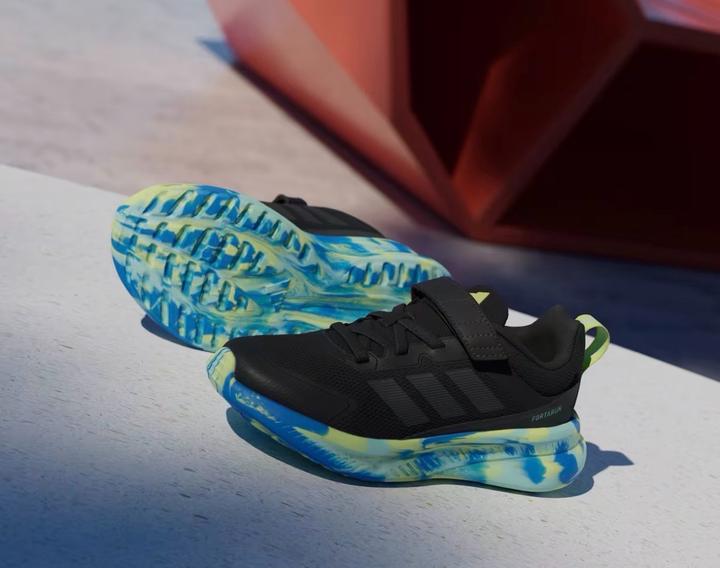 Кроссовки adidas детские