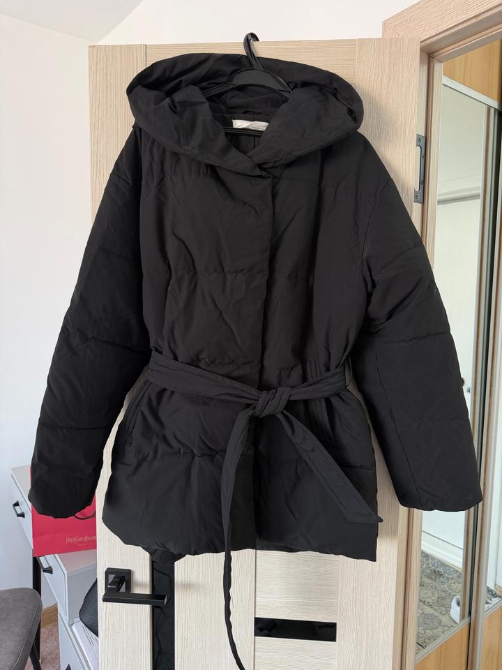 Черная куртка