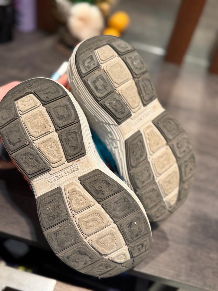 Кроссовки Skechers