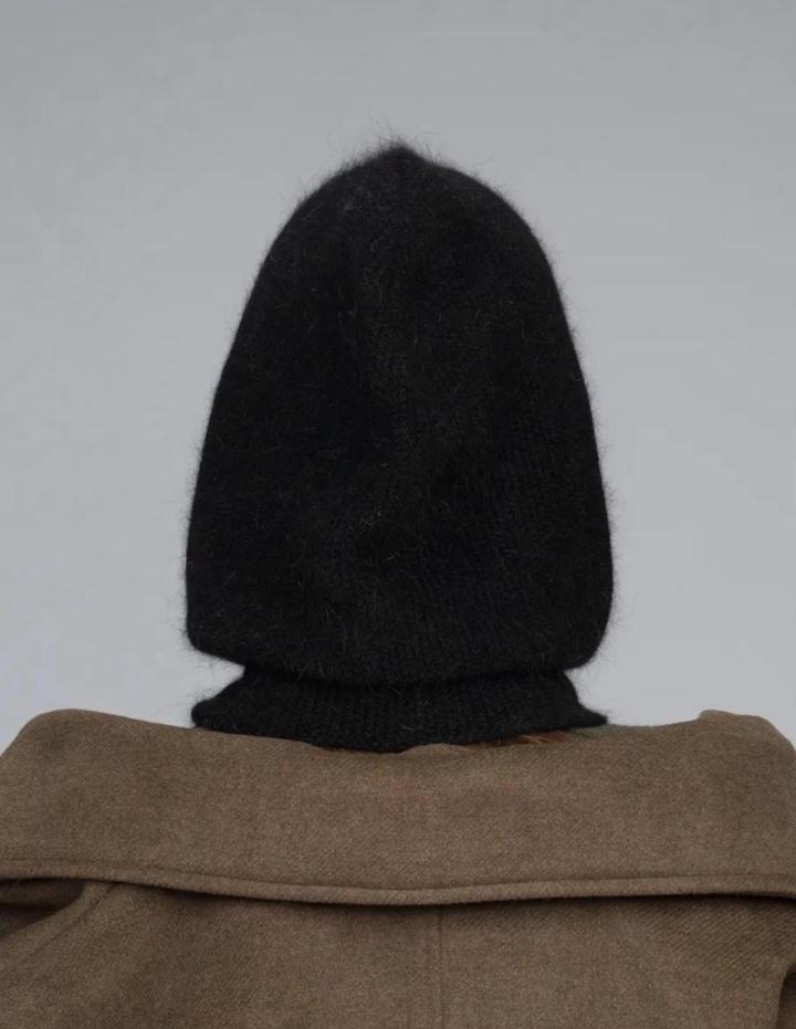 Капор черный женский