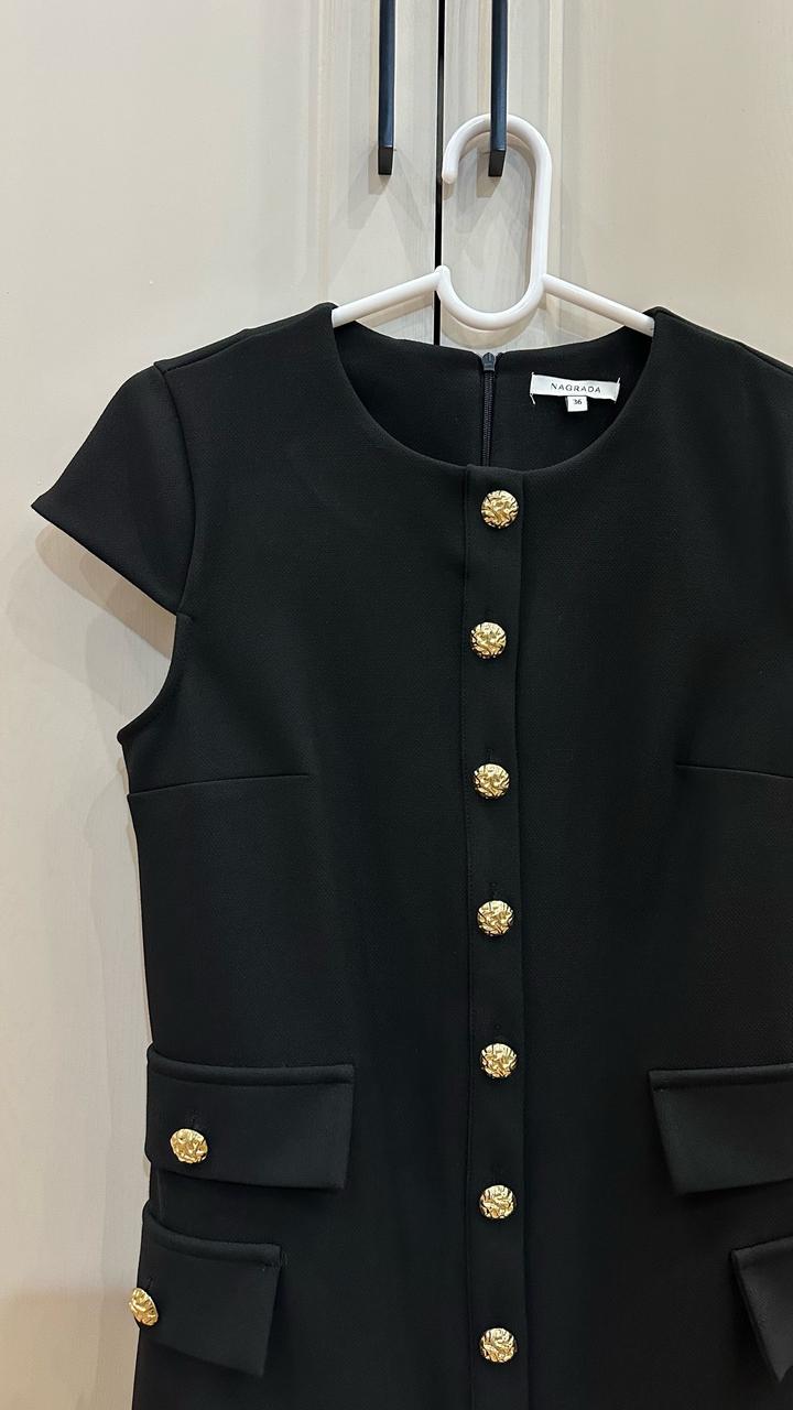 Черное платье