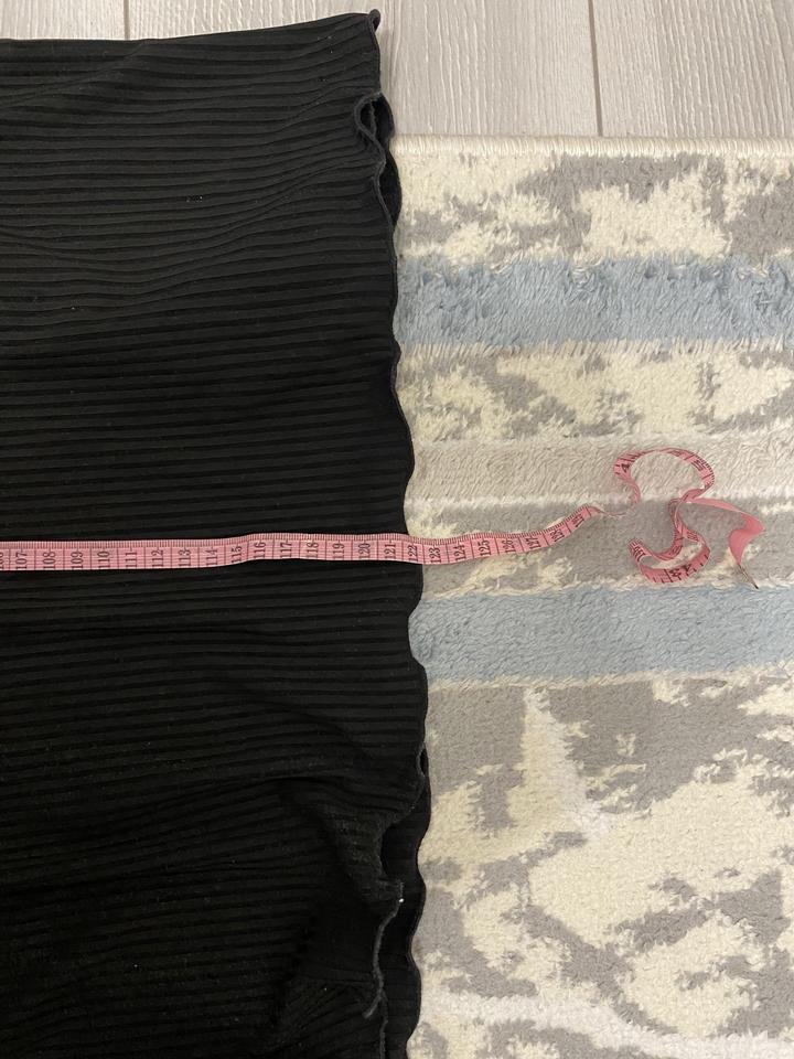 Черное платье на завязках