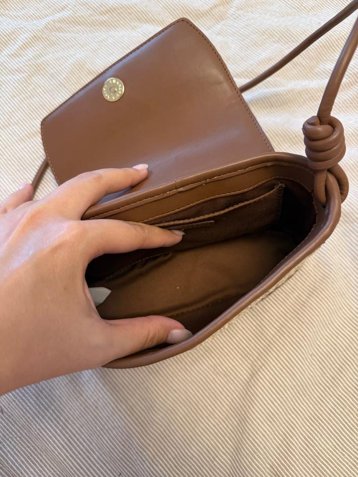 Сумка Charles and Keith