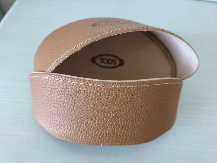 Очки солнцезащитные итальянского бренда Tod's
